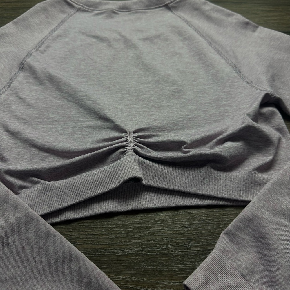 Gymshark Women's Lavender Long Sleeve Crop Top - Picture 5 of 7